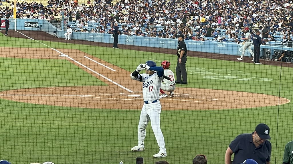 ドジャースタジアムField Levelから見た大谷翔平の打席とグラウンド