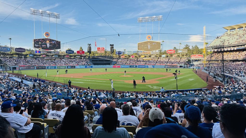 ドジャースタジアムの座席比較|⑤ 3FD V列|2026年3月28日(写真2)