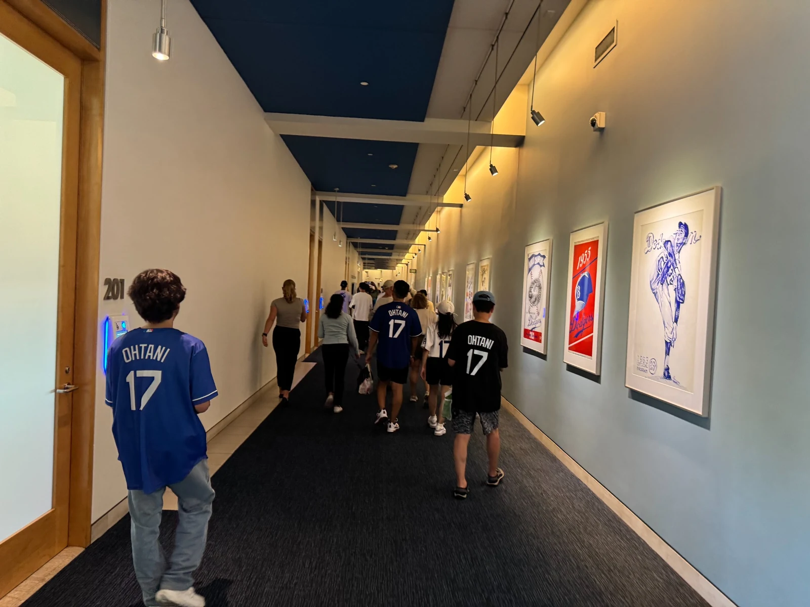 Pregame Tourで歩いたドジャースタジアム内部の通路
