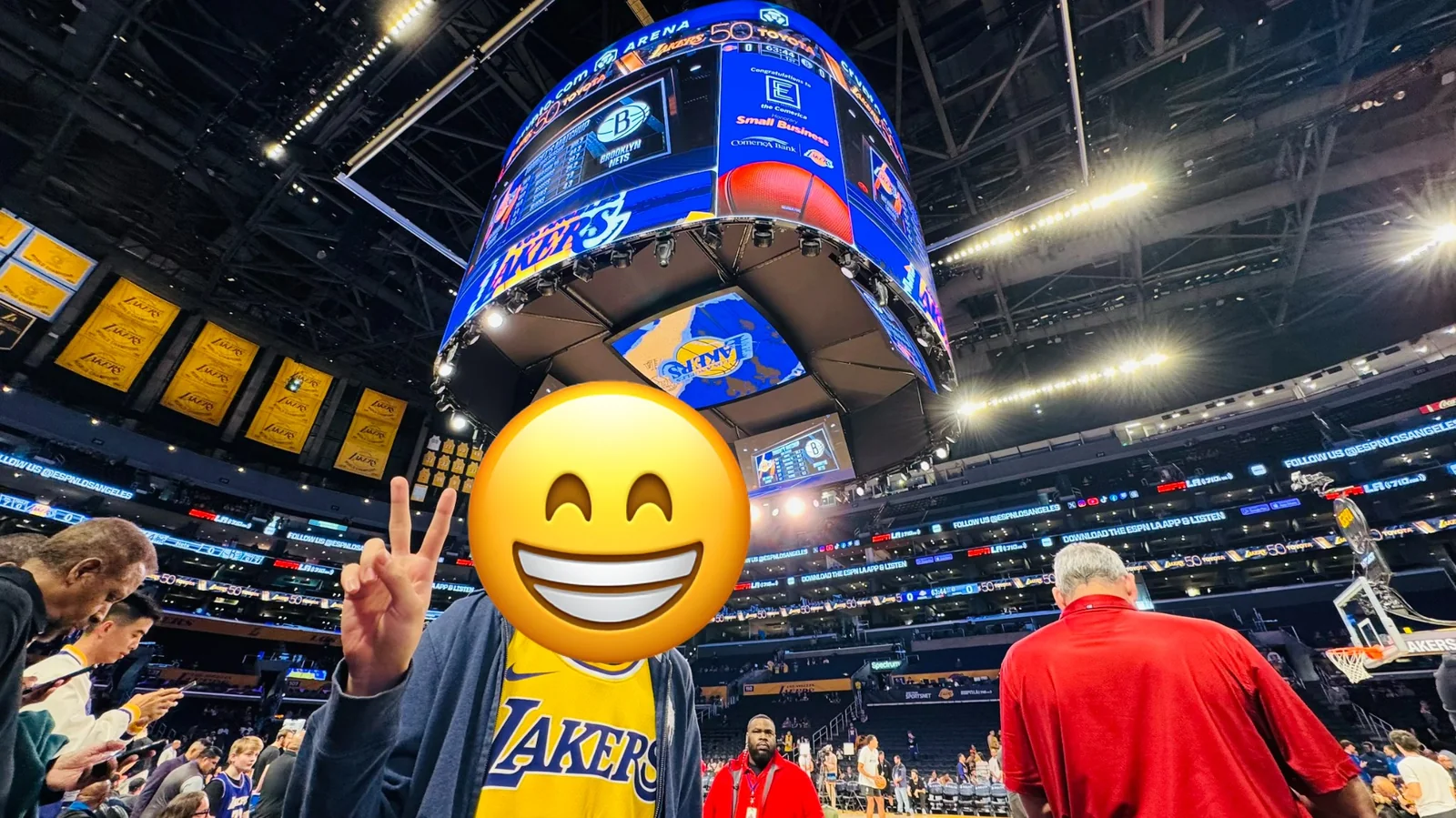 Crypto.com Arenaのコート近くの席から見たLakers対Brooklyn Nets戦