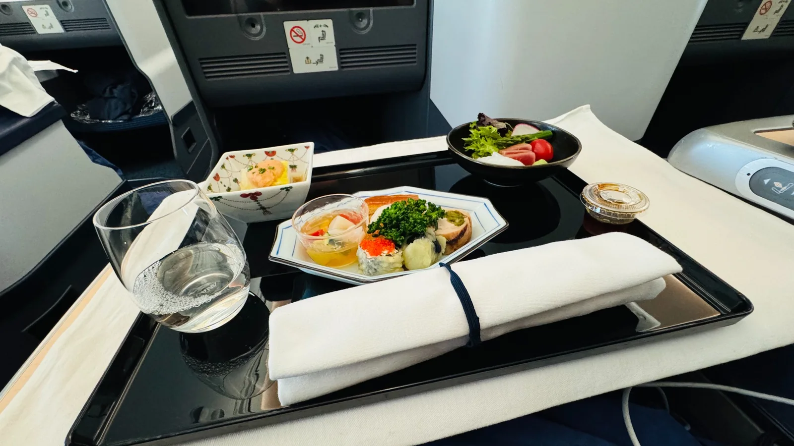 ANA NH005ビジネスクラスの和食機内食