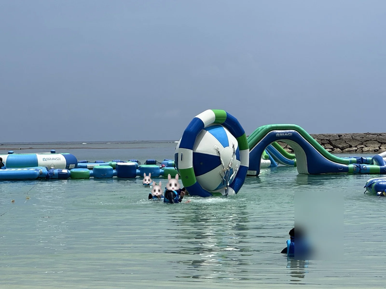 マエサトオーシャンパークの大型海上遊具